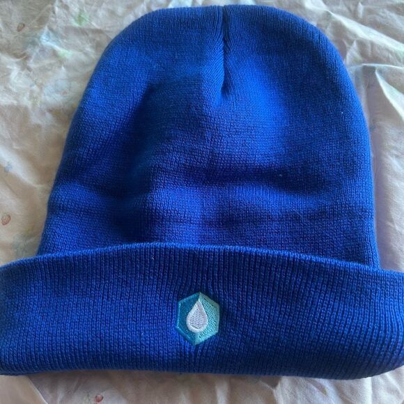 liquid iv beanie - Picture 2 of 2